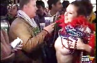 Дългите Руси пръсти изчезват секс порно безплатно в мократа си вагина