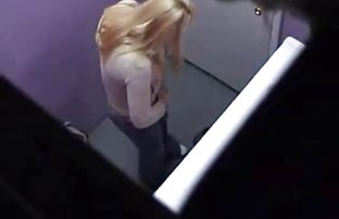18-годишната Джулия направи обедната здихд работа на зашеметяващия черен приятел