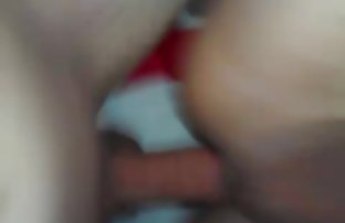 Кухня отличен секс sex klipove na jivo на масата със сладки трохи
