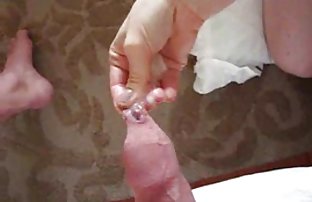 Beauty Lesia съблазнява момчета на porn klip free плажа с гледката на бръснатата си