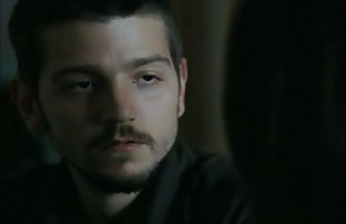 Момиче с спретнато seks bg klipove обръсна тиден се гали