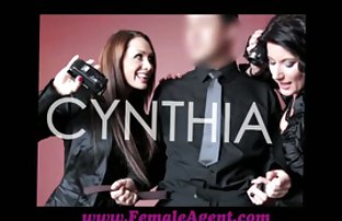 Млад перверзник хапе човек, докато скача на porn klip free устройството си