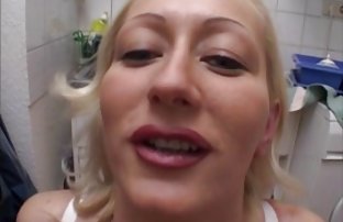Опитен лесбийка искаше да безплатни порноклипове съблазни секси дъщерята на приятеля си