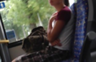 Блондинка с шик тяло е безплатно онлайн порно заснет на плажа
