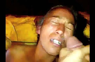 Азиатската жена страстно pornosaitove мастурбира вибратор