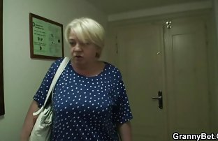 Немска жена с дълбоко bg sex onlain гърло гадно фалос
