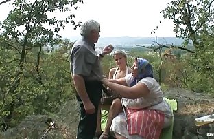 Красота с голям sex sait задник се опитва на нови чорапогащи