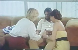 Брюнетка Lola научи приятеля seks klip4eta си да направи коуни