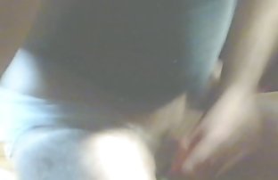 Секси чудовище момиче български секс видео с петел ухажва пилета