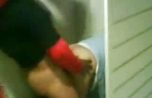 Гаджето bezplatno gledane na seks чука обръсна дяволите на приятелката си